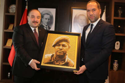 Bakan Varank Başkan Özdemir'i ziyaret etti