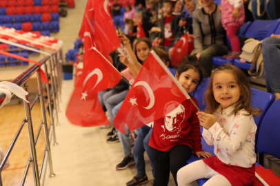 19 Mayıs Törenleri Renkli Geçti