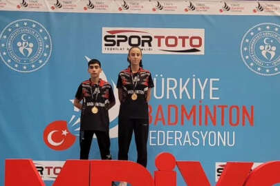 Niğdeli genç badmintoncular derece ile döndü