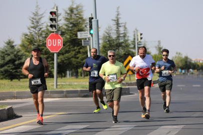 Niğde Yarı Maratonu, Şehit Ömer Halisdemir anısına koşuldu