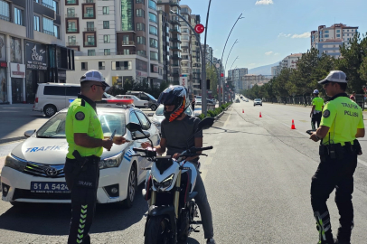 Niğde'de motosiklet denetimleri sürüyor