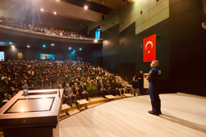 Türkiye'nin ilk astronotu Alper Gezeravcı Niğde'ye geldi