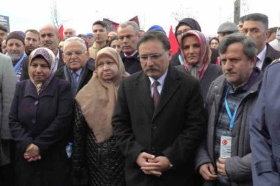 Kayseri'deki terör saldırısında şehit olan 15 asker anıldı